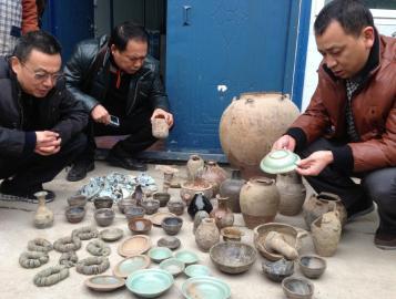 四川一工地挖出大量文物被私分 涉唐宋青花瓷